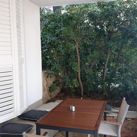 Cozy Jelsa Apartment In The Shade Of The Pines. Eksteriør billede